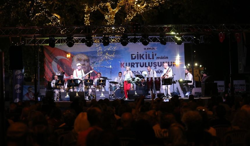 Dikili’nin kurtuluşunun 104. yılı coşkuyla kutlandı