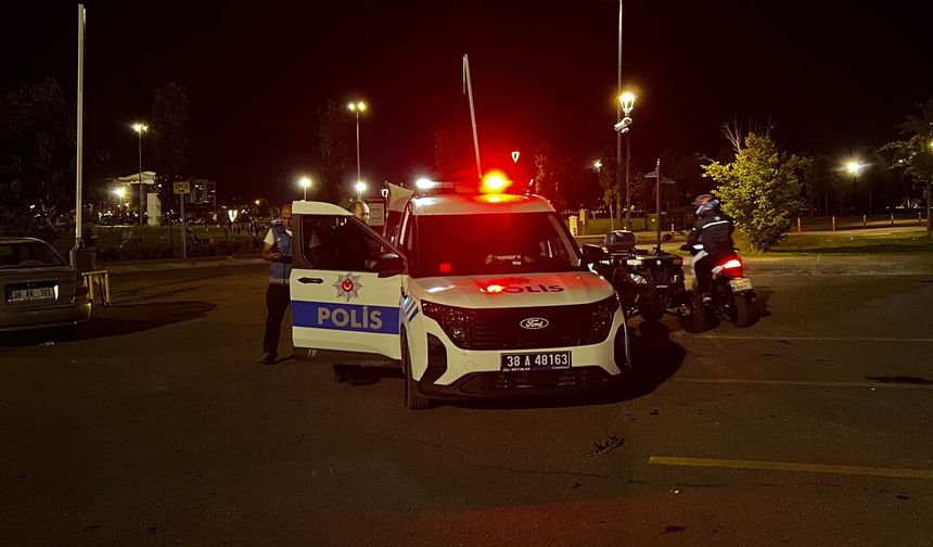 Kayseri’de millet bahçesinde bıçaklı kavga
