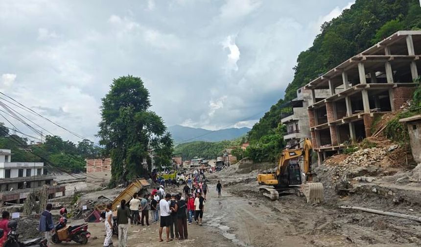 Nepal'deki selde acı bilanço