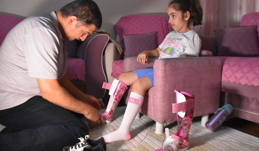 700 gramlık Yağmur’un yürüme mücadelesi!