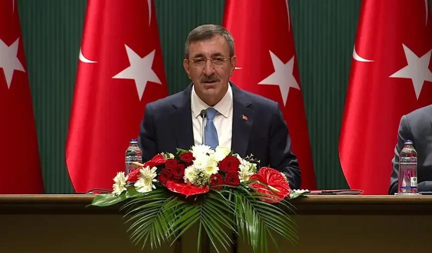 Cevdet Yılmaz OVP’yi açıkladı: Enflasyon tahmini yükseldi