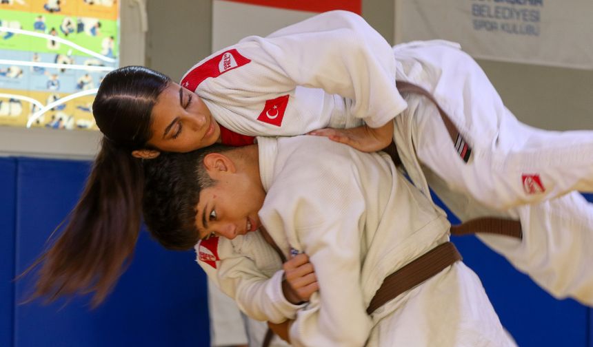 İzmirli genç judocuların hedefi olimpiyat madalyası