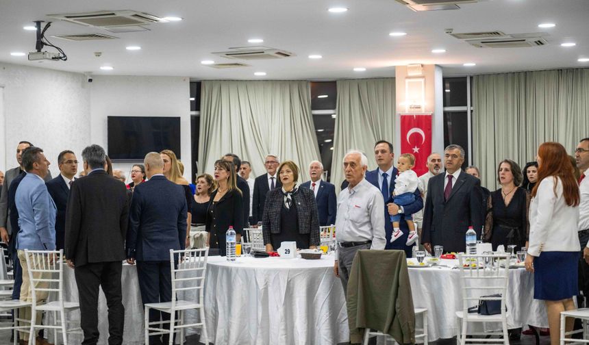Cumhuriyet değerleri Bornova’da vurgulandı!