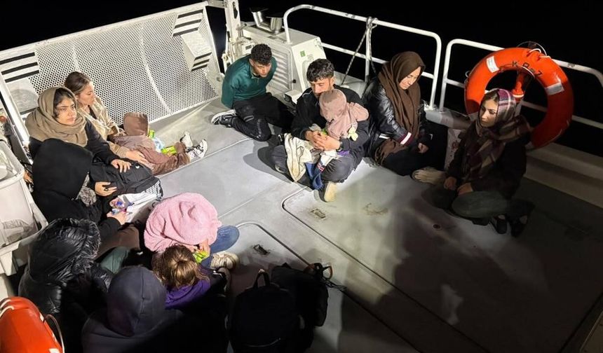 Seferihisar açıklarında 13 düzensiz göçmen yakalandı!
