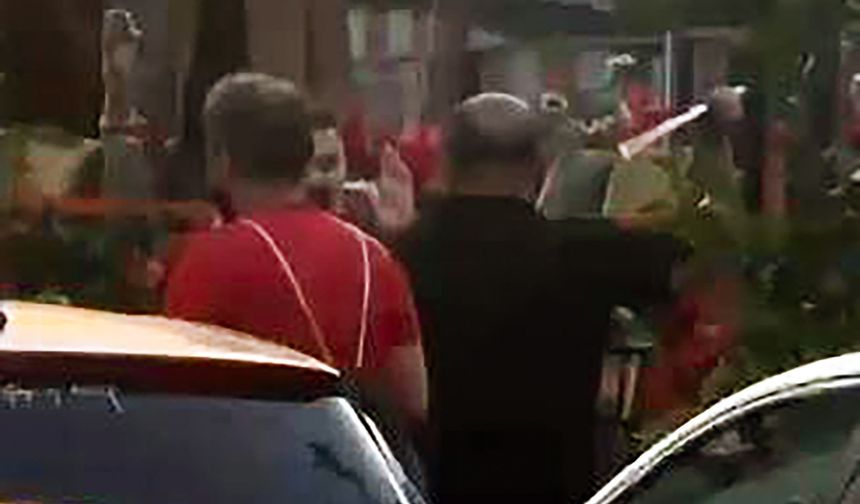 Adana’da trafikte tartıştığı kişiye sopayla saldırdı