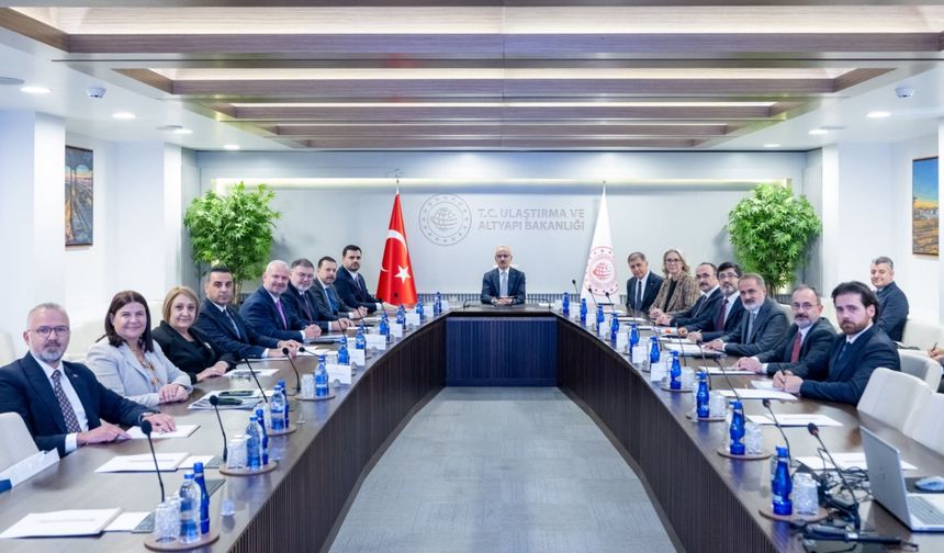 Çiğli’nin ulaşım sorunları Bakan Uraloğlu’na iletildi