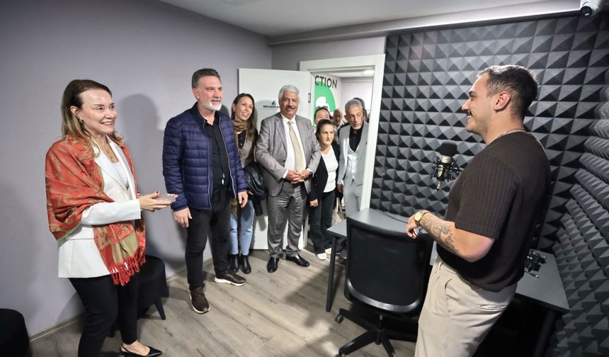 Konak’ta muhtarlara gençlik merkezi çağrısı