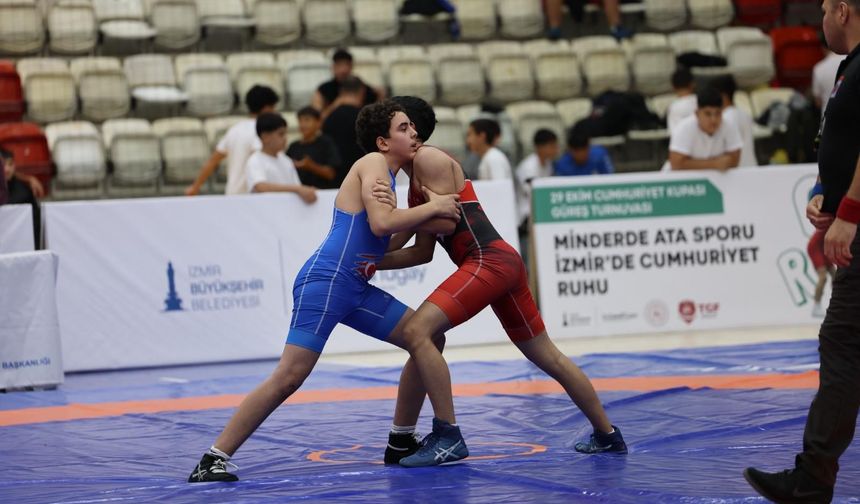 İzmir’de Cumhuriyet Bayramı için judo ve güreş turnuvası
