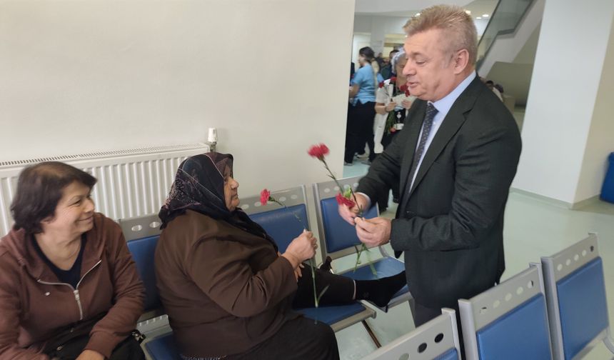 Manisa’da Hasta Hakları Günü’nde bilgilendirme etkinliği