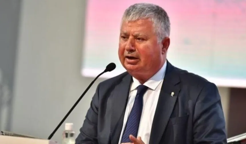 İzmir Büyükşehir’de yeni başkanvekili Özuslu oldu!