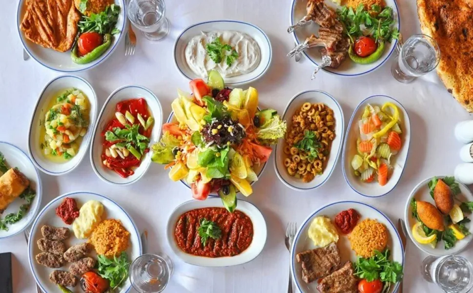 Akşam yemeğinizi ne zaman yiyorsunuz? Erken yemek, Sağlığınızı nasıl etkiler?