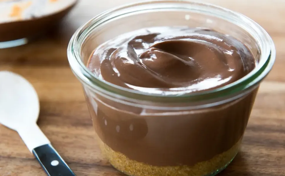 Diyet bozulmasın, tatlı keyfi sürsün! İşte fit puding tarifi!