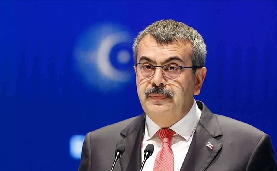 Son dakika! Bakan Tekin’den kritik açıklama: Okullarda forma uygulaması geri mi geliyor?