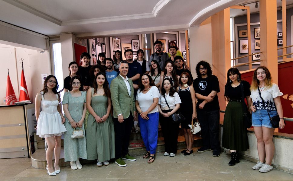 Bornova’da sanatın yeni yıldızları: “İnce İşler” sergisi açıldı