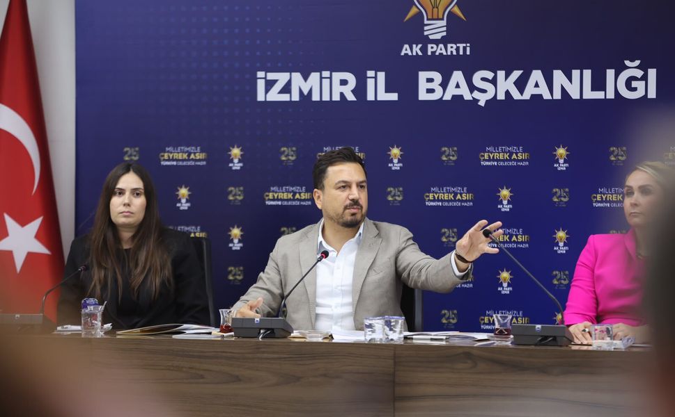 AK Parti İzmir’de hedef: Güçlü iletişim!