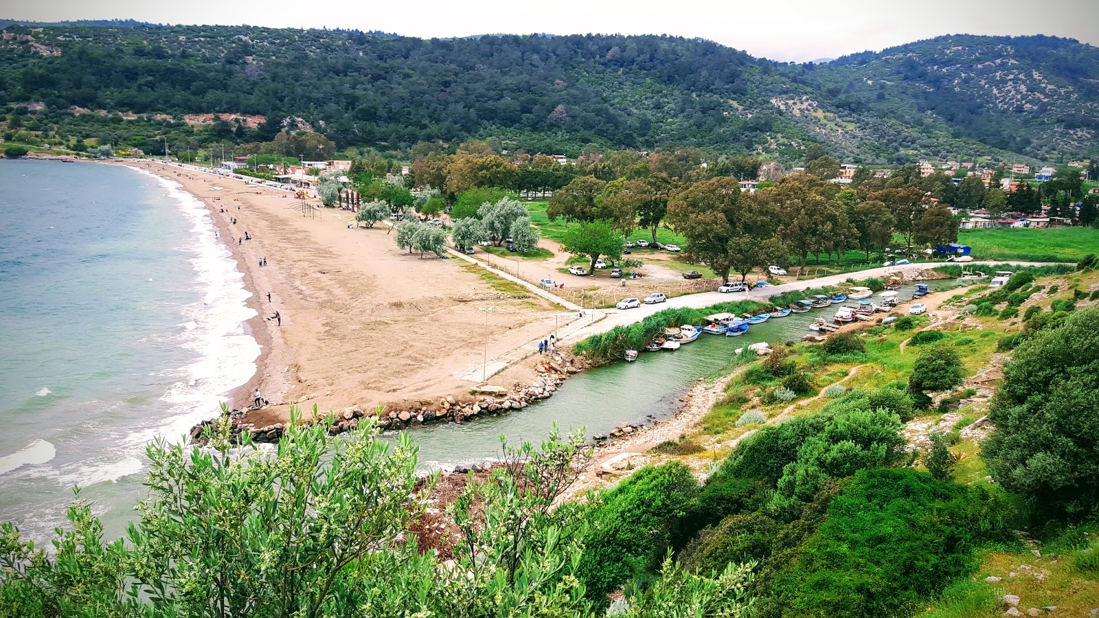 İzmir’de yazın en kısa kaçamağı: Bu plaj hem yakın hem serin!
