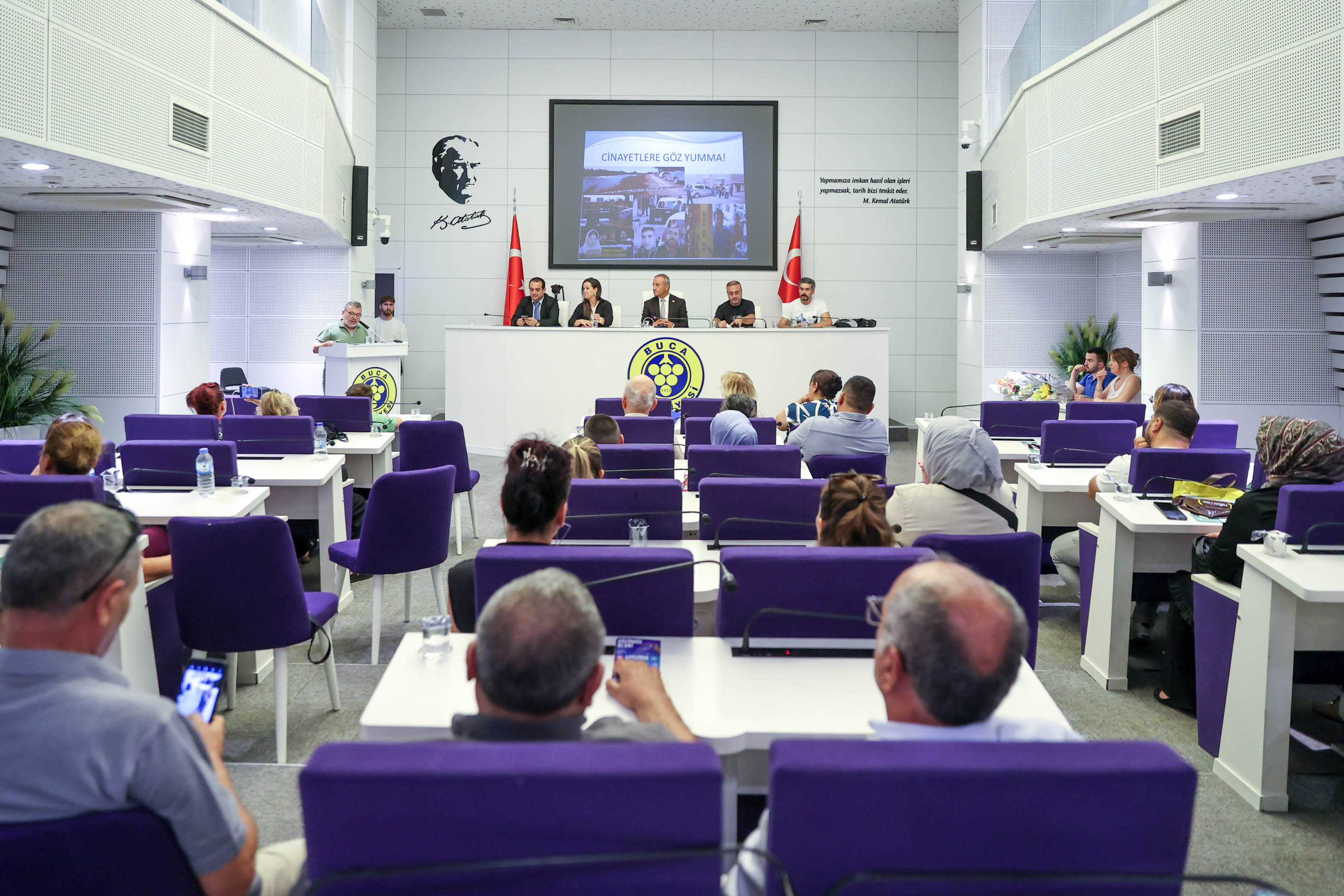 Buca'da Madde Bağimliliğina Karşi Topyekûn Mücadele Çağrisi (1)