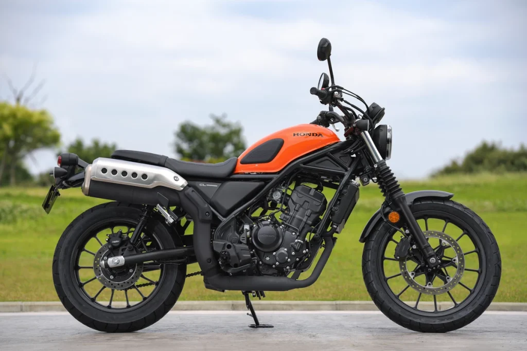 E Clutch Teknolojisiyle Konforlu Sürüş Yeni Honda Cl250 Yollarda!6
