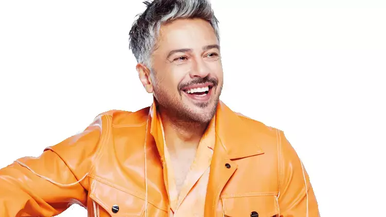 Emre Altuğ (2)