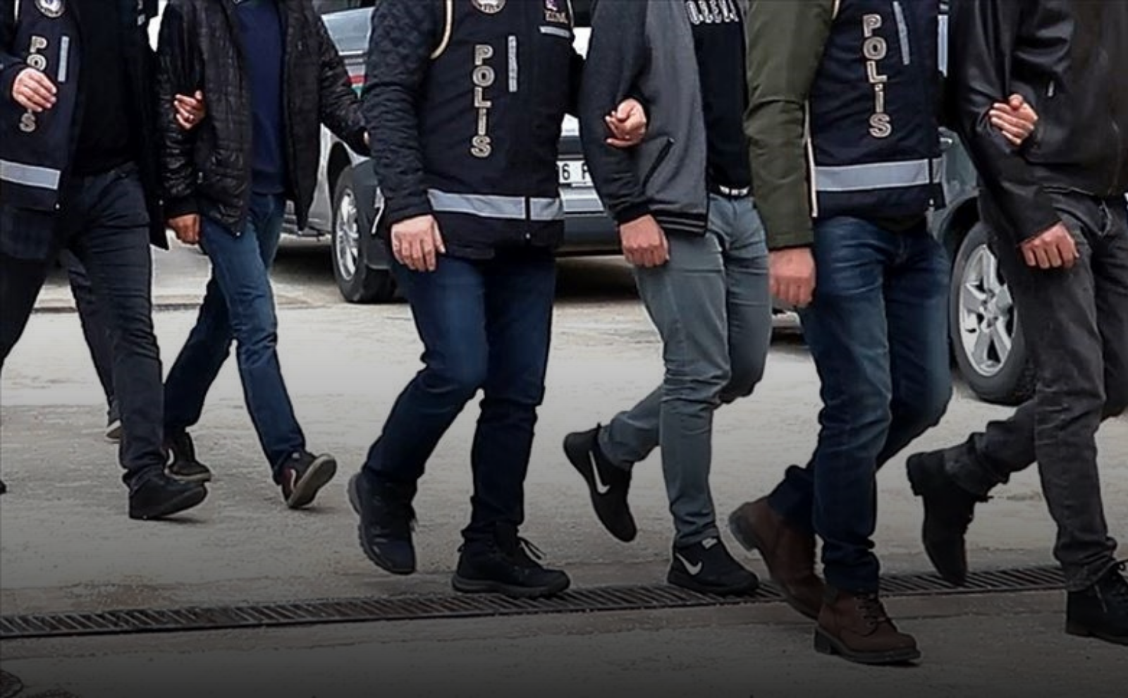 İzmir Merkezli Fetö Operasyonunda 51 Kişi Gözaltında