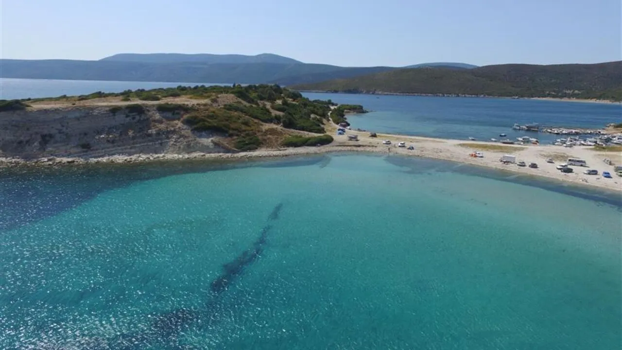 Izmire Yarim Saat Uzakliktaki Kum Plaj Urla Kalabak Halk Plajina Eshot Ile Nasil Gidilir 3