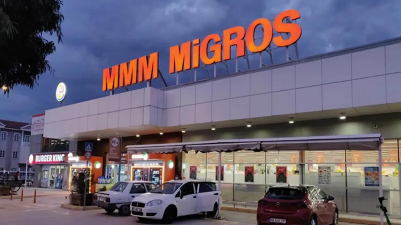 Migros 280.95 TL'den 149.95 TL'ye düşürdü: Duyan almaya gidiyor