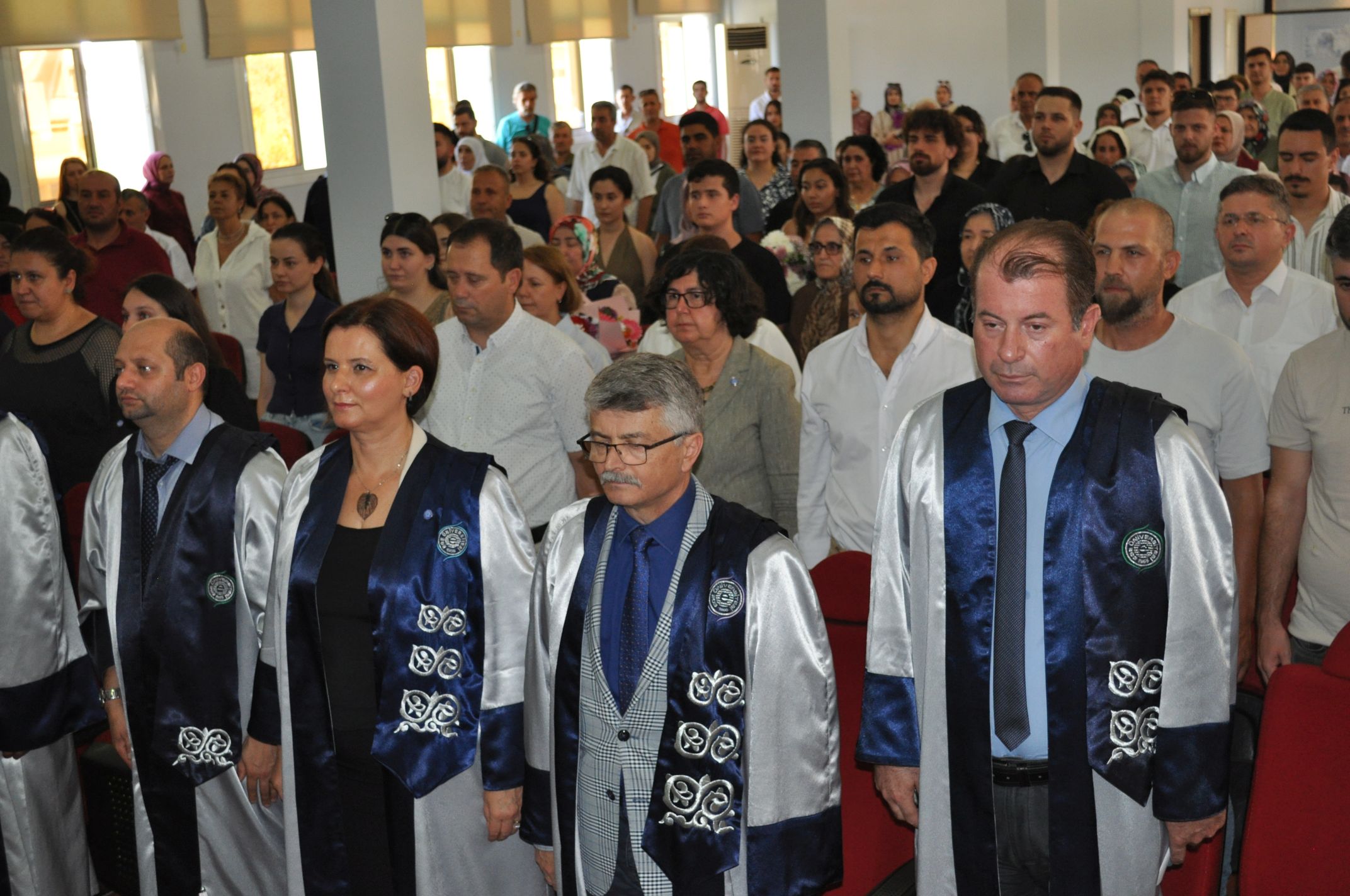 ++Ödemi̇ş Sağlik Bi̇li̇mleri̇ Fakültesi̇ Mezuni̇yet (2)