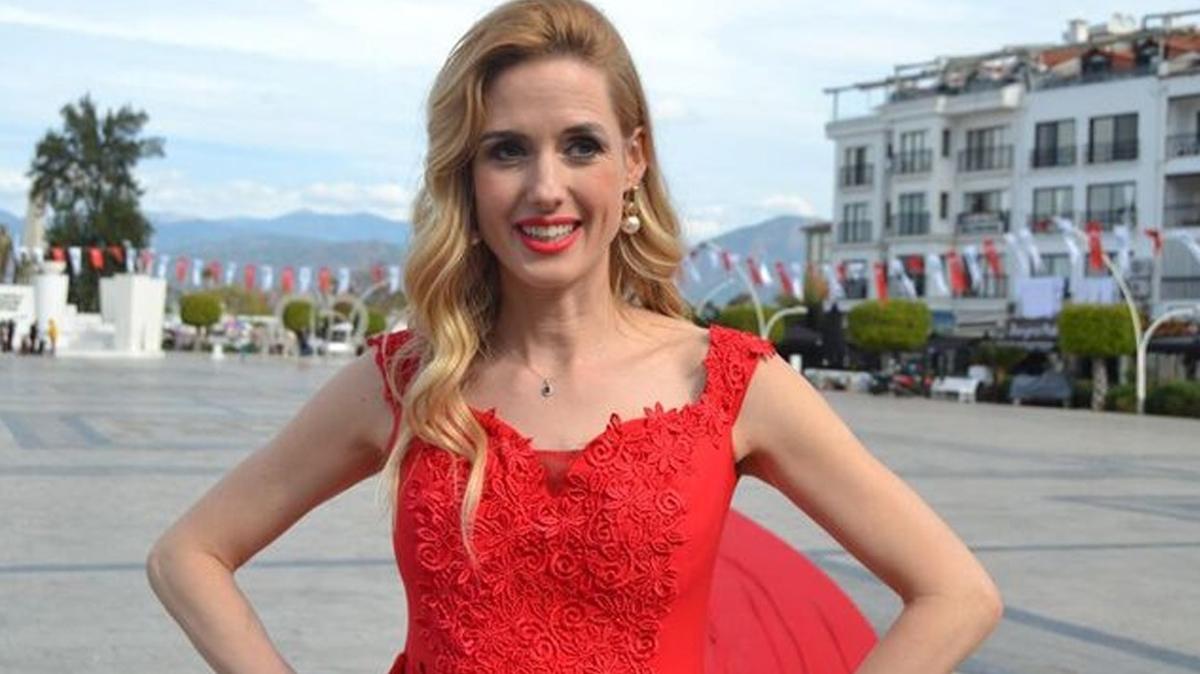 Wilma Elles Oyle Bir Gecer Zaman Ki Den Sonra Ismini Mucella Olarak Degistirdi 33296