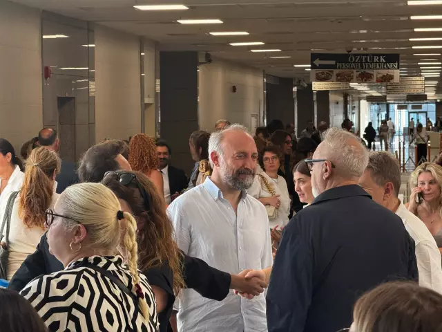 Ayşe Barım Davasında Ilk Duruşma Bugün Ünlüler Adliyeye Akın Etti-1