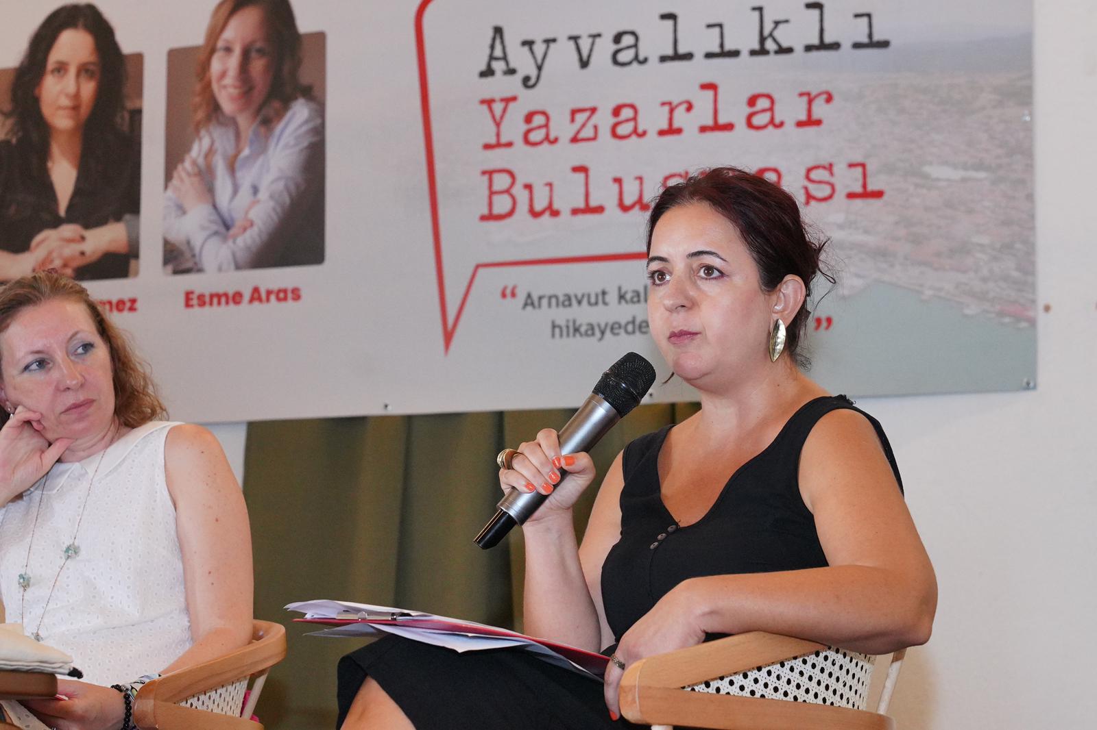 Ayvalıklı Yazarlar “Arnavut Kaldırımlarının Hikâyedeki İzi” Söyleşisinde Buluştu (3)