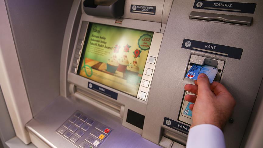 Bankalarda Yeni Dönem Atm'lerden Para Çekenler Dikkat!