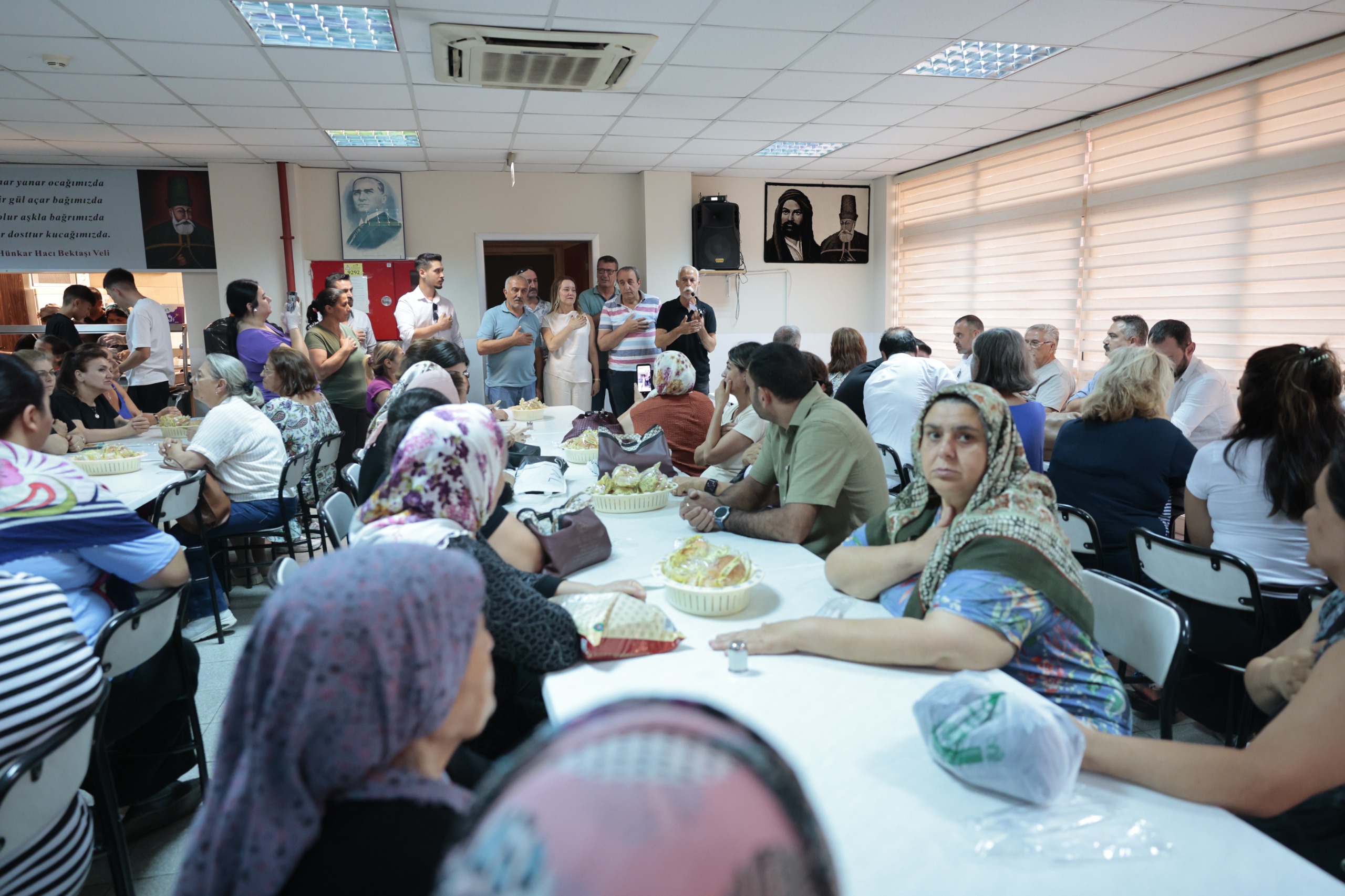 Başkan Mutlu Birlik Sofrasında Canlarla Bir Araya Geldi (2)