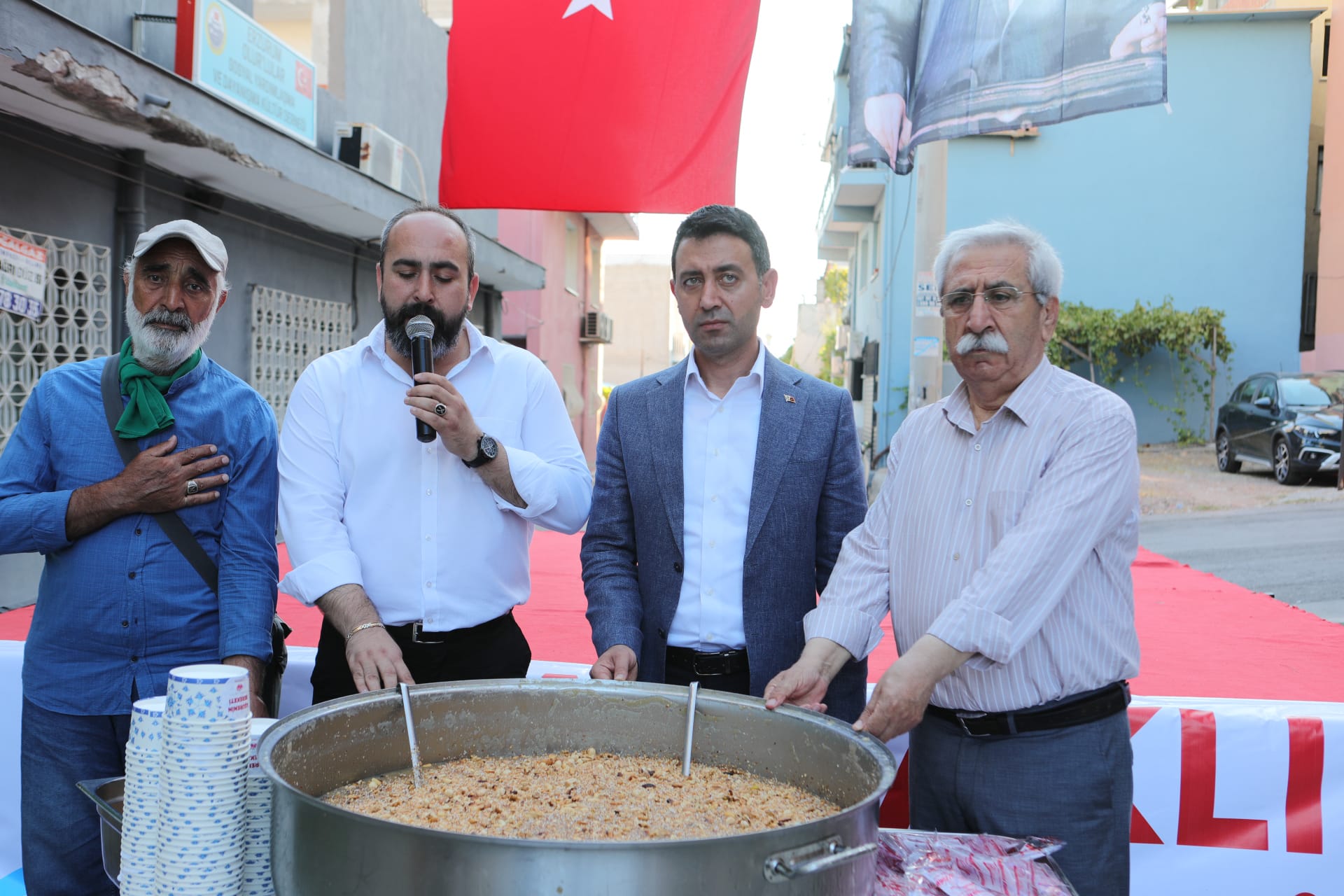 Bayraklı'da Aşure Bereketi (4)