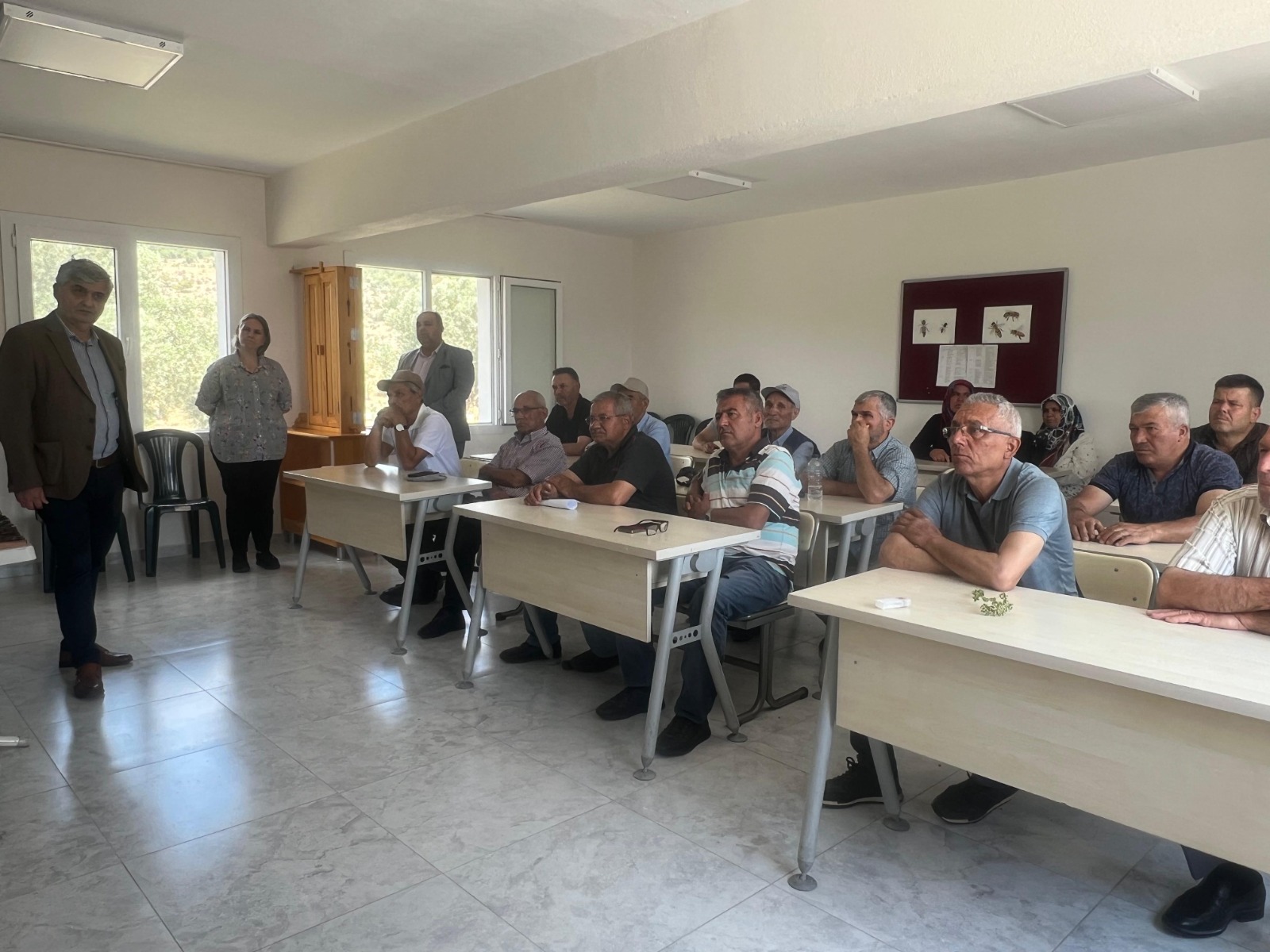 Büyükşehir’den Arıcılara Ana Arı Desteği (9)