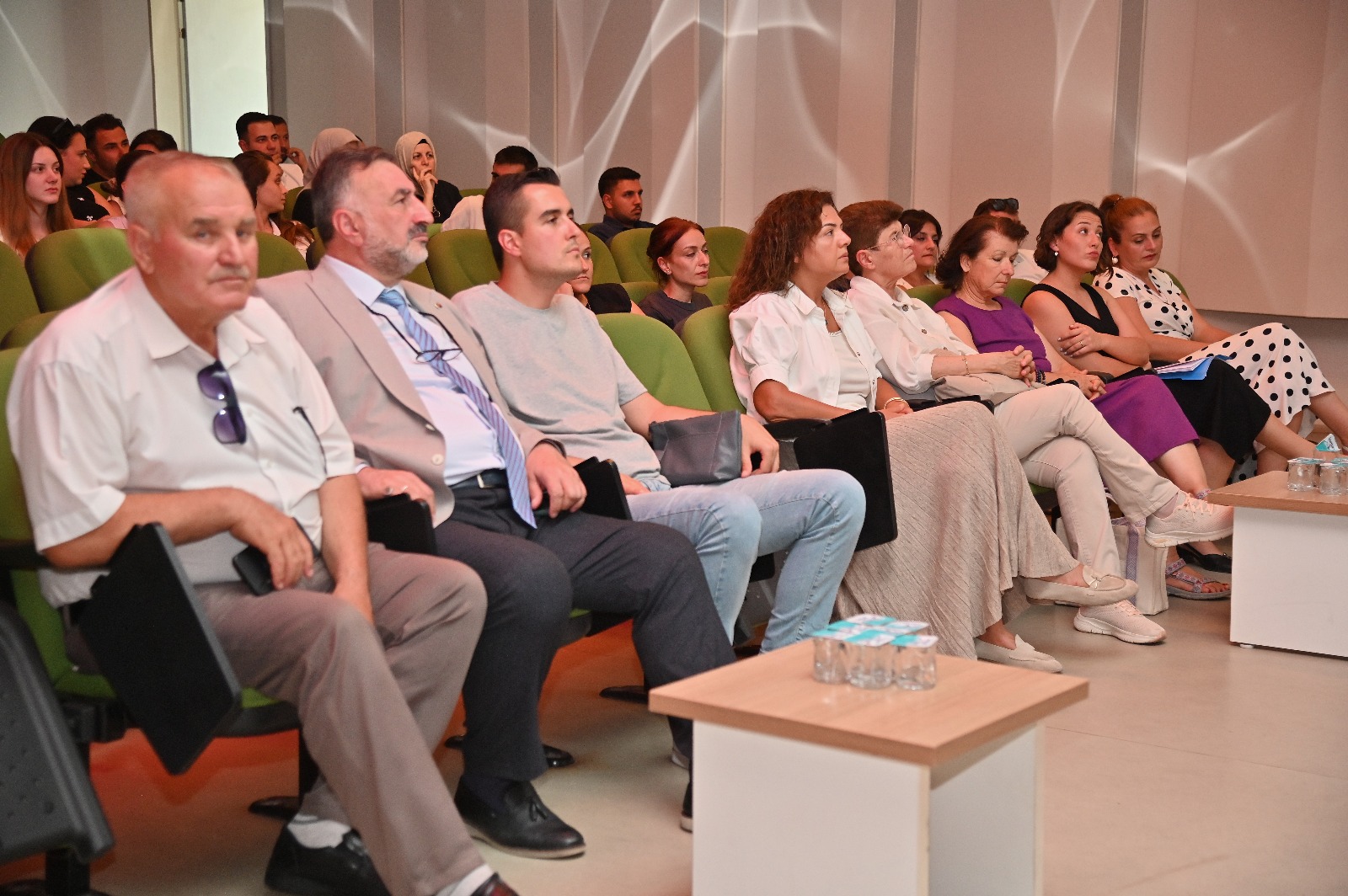 Büyükşehir’den Bağımlılıkla Mücadele İçin “Bağımlılığı Fark Et!” Semineri (6)