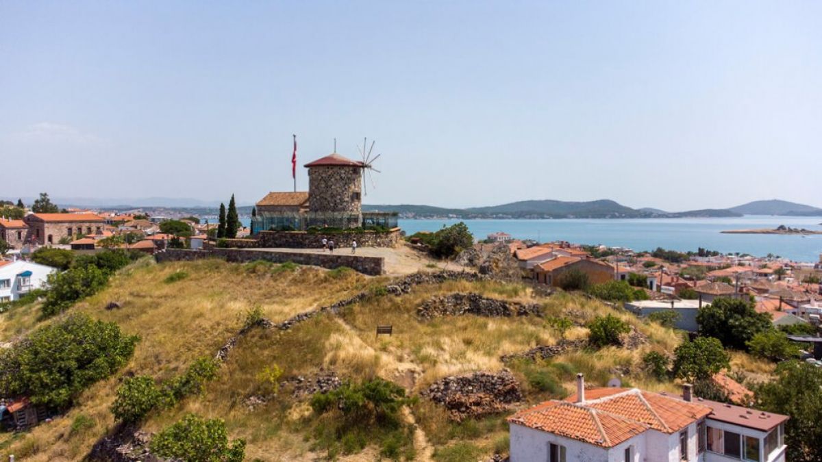 Cunda Asiklar Tepesi