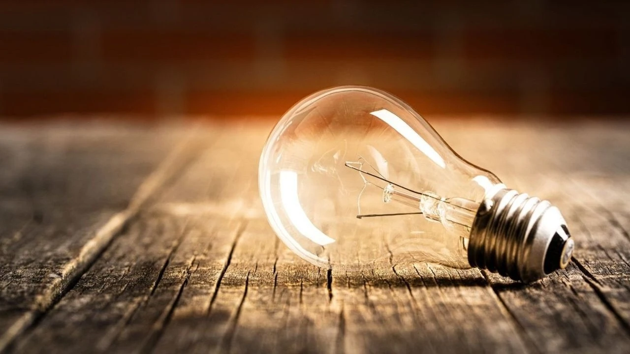 Elektrik Kesintisi 3 Fvxm Cover Mwic Cover