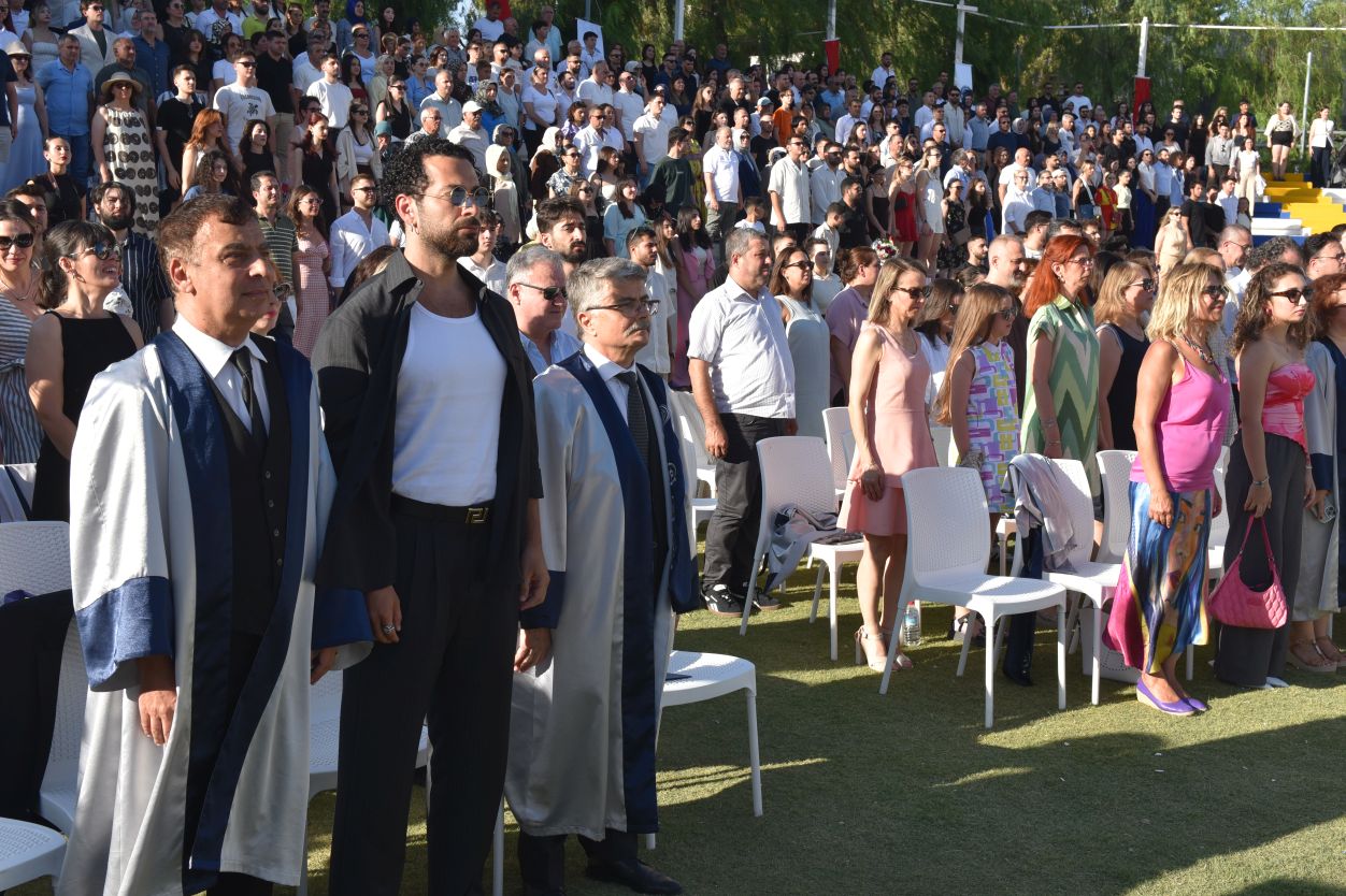 +++İletişim Fakültesi Mezuniyet 2025 (1)