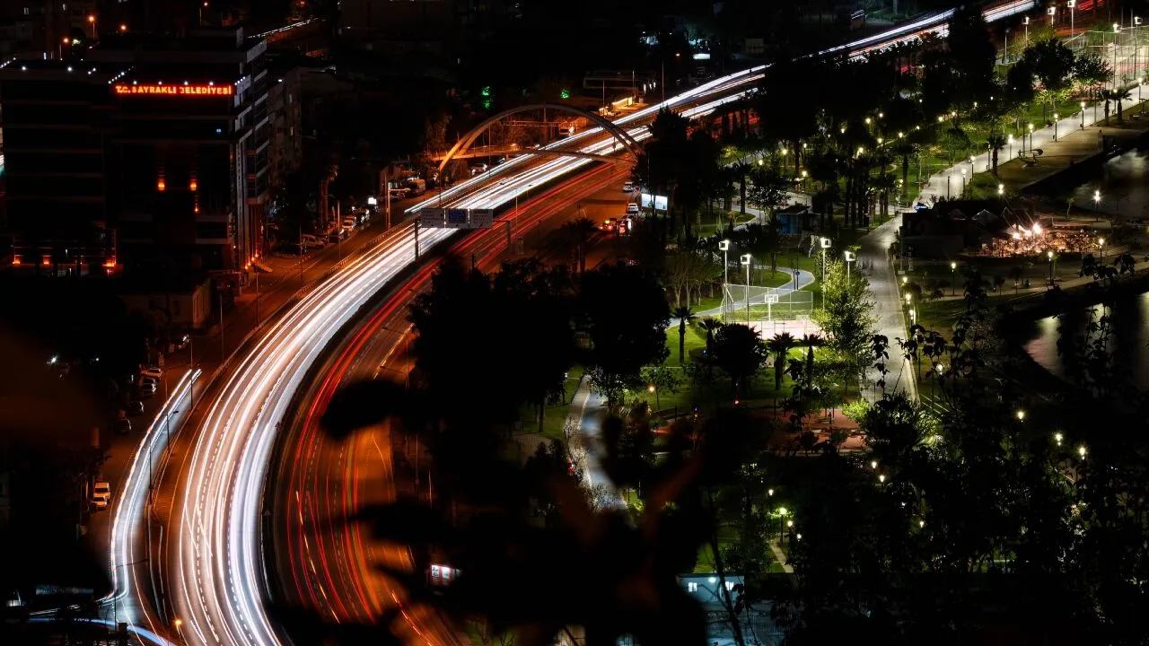 Izmir Gece 7