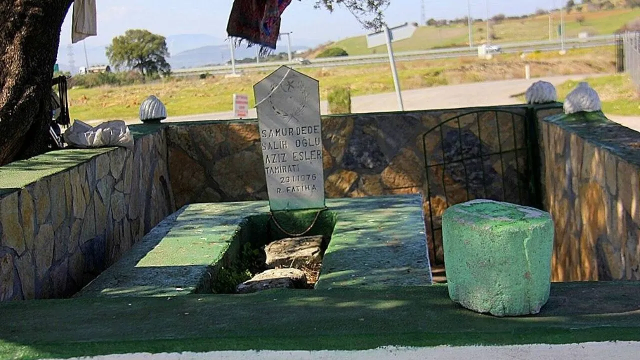 Izmirin Dilek Kapisi Sikintisi Olan Bu Turbeye Gidiyor 3
