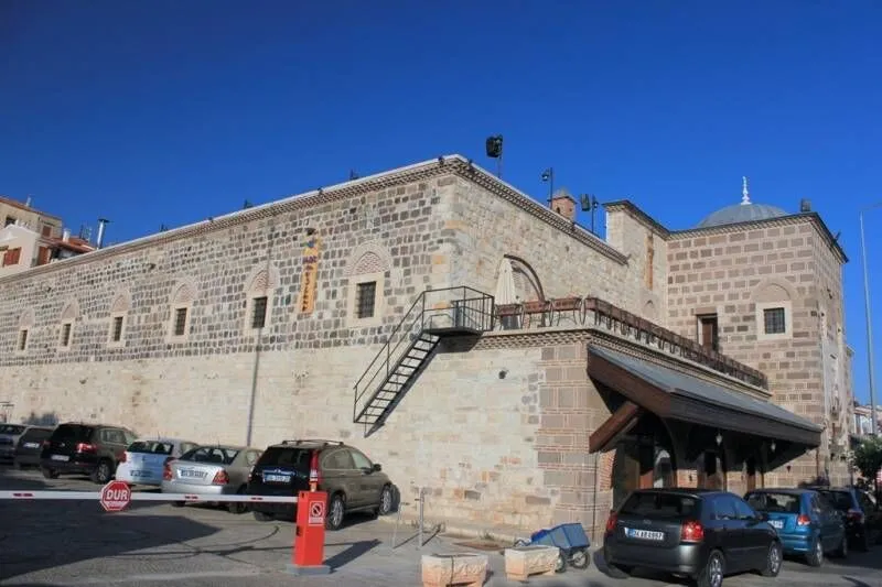 Izmirin Turistik Cennetinde Denize Nazir Osmanli Mirasi Atmosferi Buyuluyor