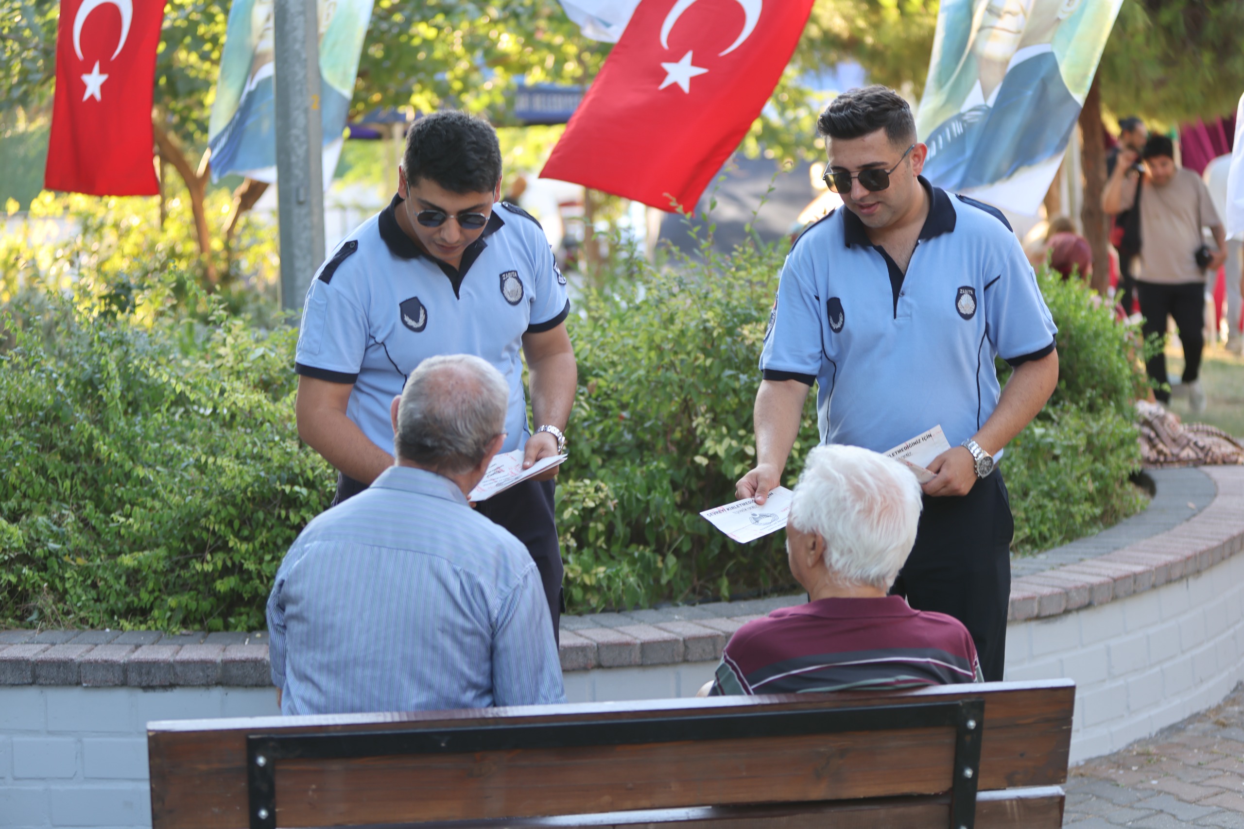 Karabağlar ’Da Temiz Çevre İçin Yeni Uygulama (4)