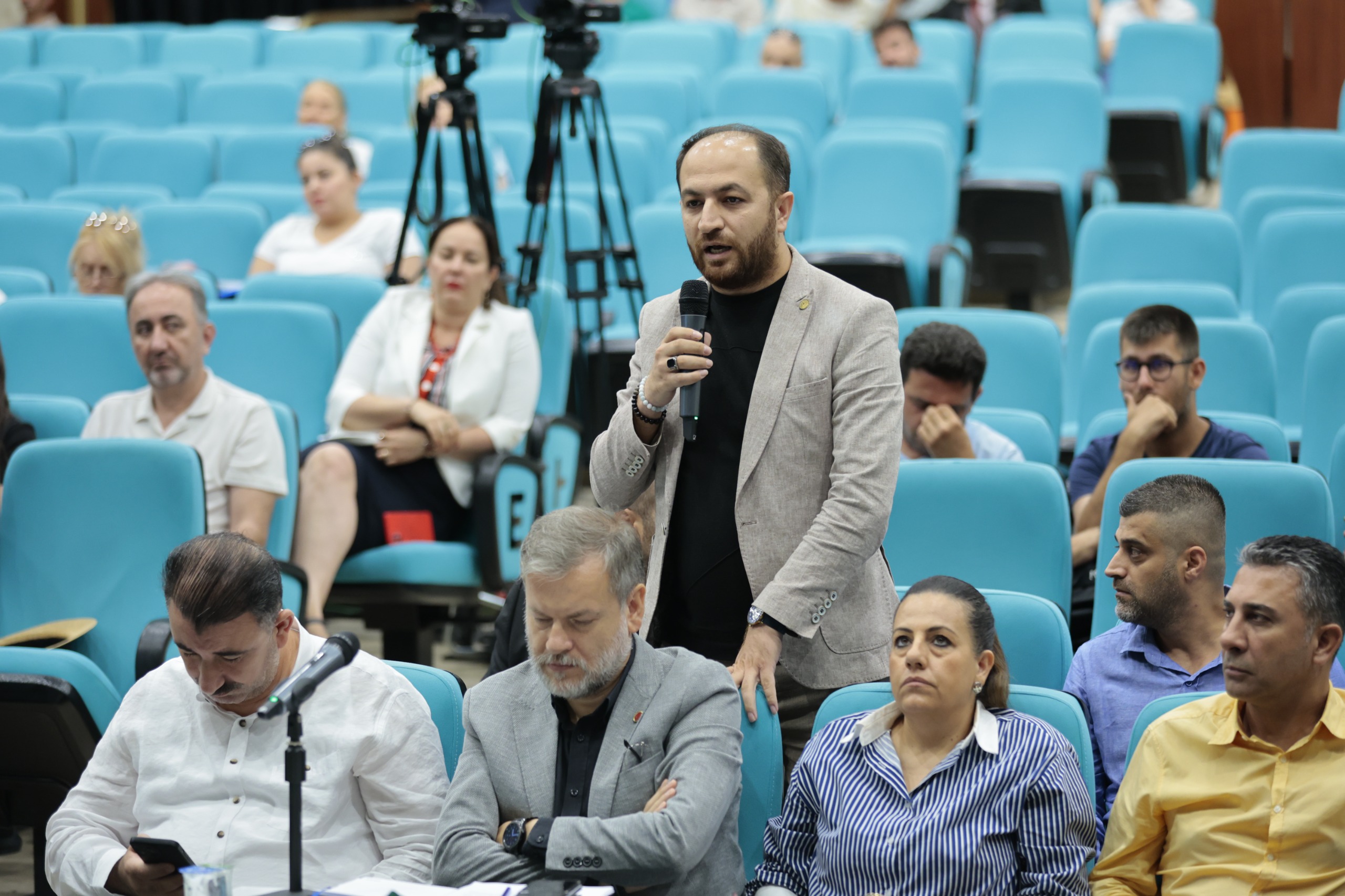 Konak Meclisi’nde Iki Yeni Çöp Kamyonu Müjdesi Geldi (2) (1)