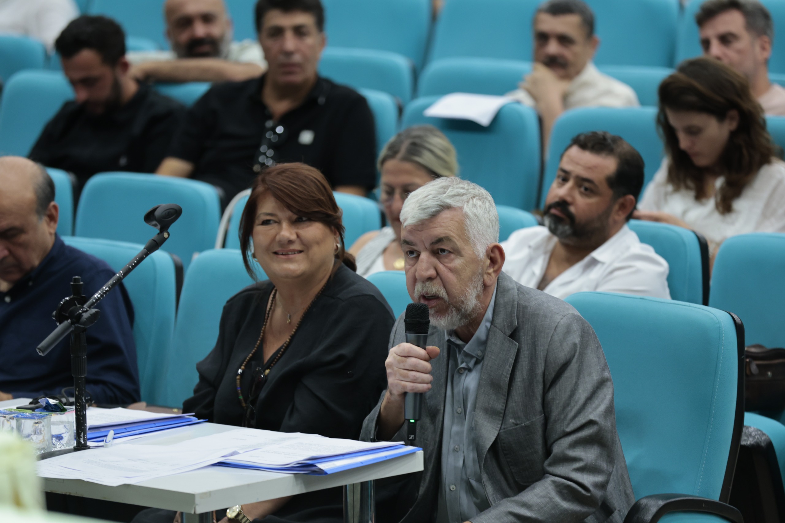 Konak Meclisi’nde Iki Yeni Çöp Kamyonu Müjdesi Geldi (3)