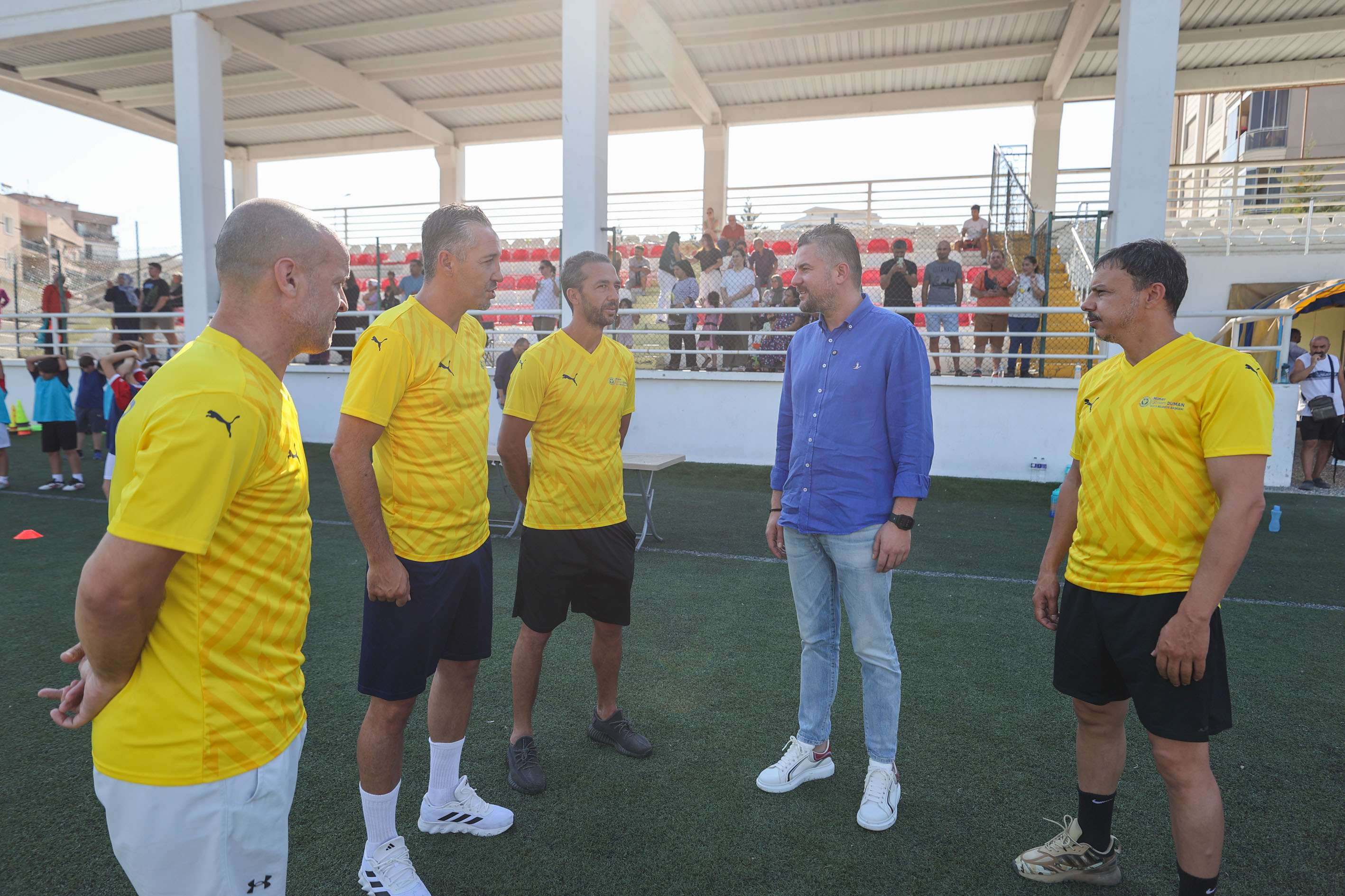 Profesyonel Futbolculardan Bucalı Genç Yeteneklere Futbol Dersi (1)