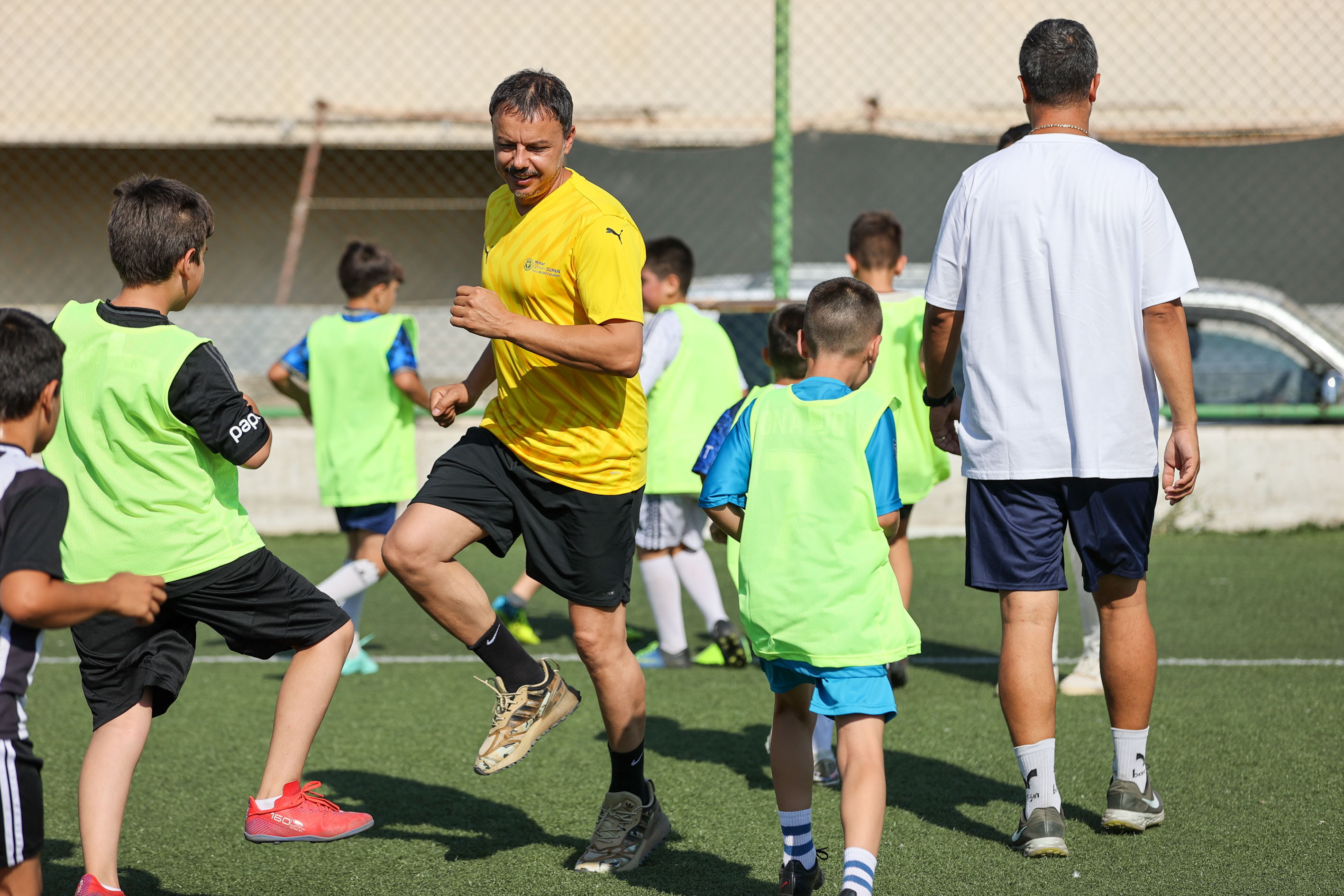 Profesyonel Futbolculardan Bucalı Genç Yeteneklere Futbol Dersi (5)