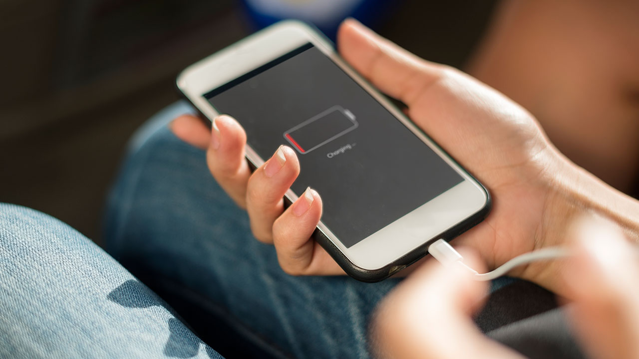 Sarj Sirasinda Telefon Kullanmak