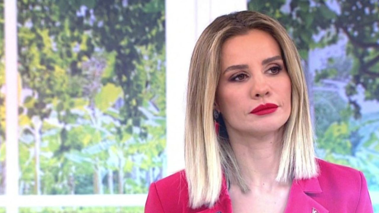 689F1Dda7B496 Esra Erol Ne Zaman Basliyor Esra Erol Hangi Kanalda Olacak
