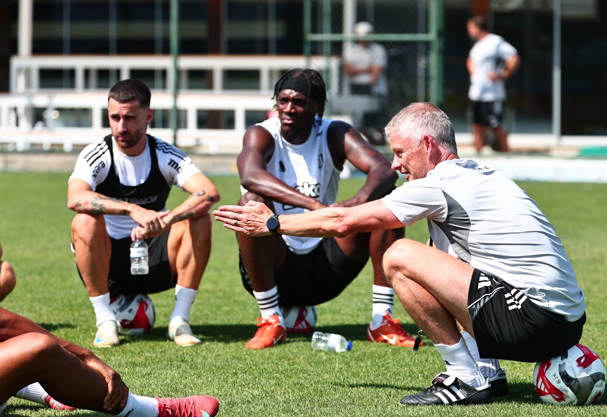 Beşiktaş (2)