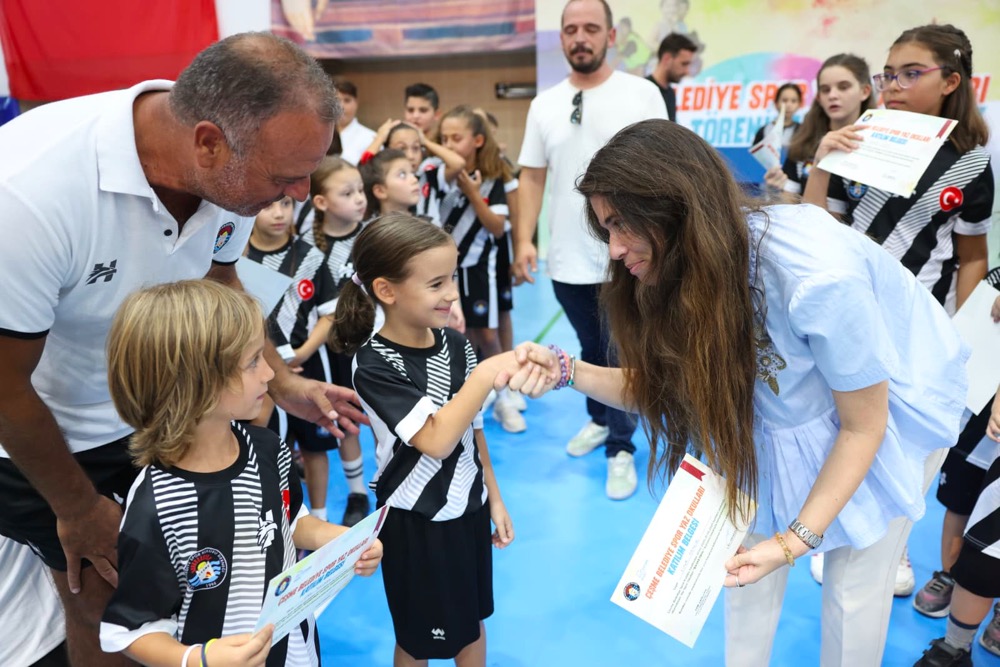 Çeşme Belediyesi Yaz Spor Okulu’nda Sertifika Coşkusu6